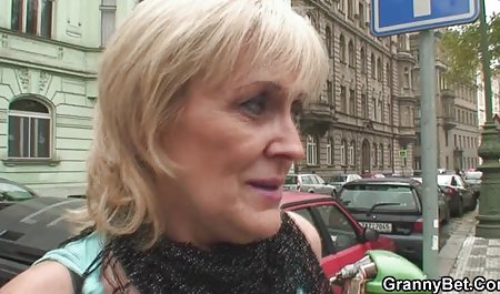 Cuckold MILF زیر کلیک توسط 2 کانال گروه یاب سکسی پسر سیسی به تماشای او و فیلمبرداری