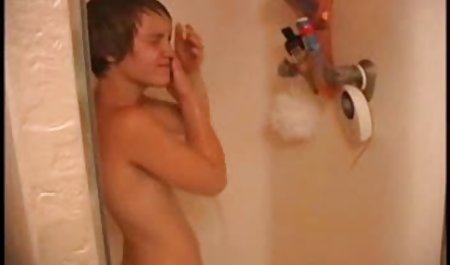 Sluts MILF خیره گروه سکسی لینک کننده یک شخص خوش شانس را در این باشگاه به اشتراک می گذارد